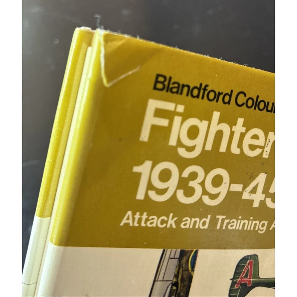 Blandford Colour Series Fighters 1939-45 Attack And Training Aircraft (H5)